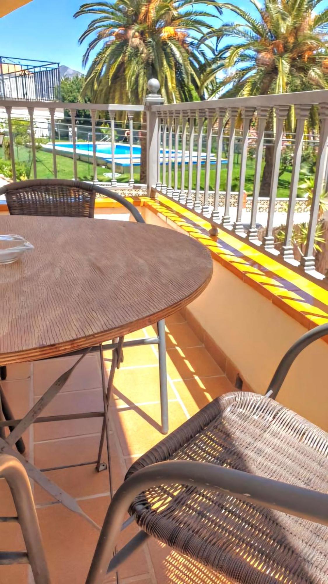 נרחה Apartamentos Latin מראה חיצוני תמונה