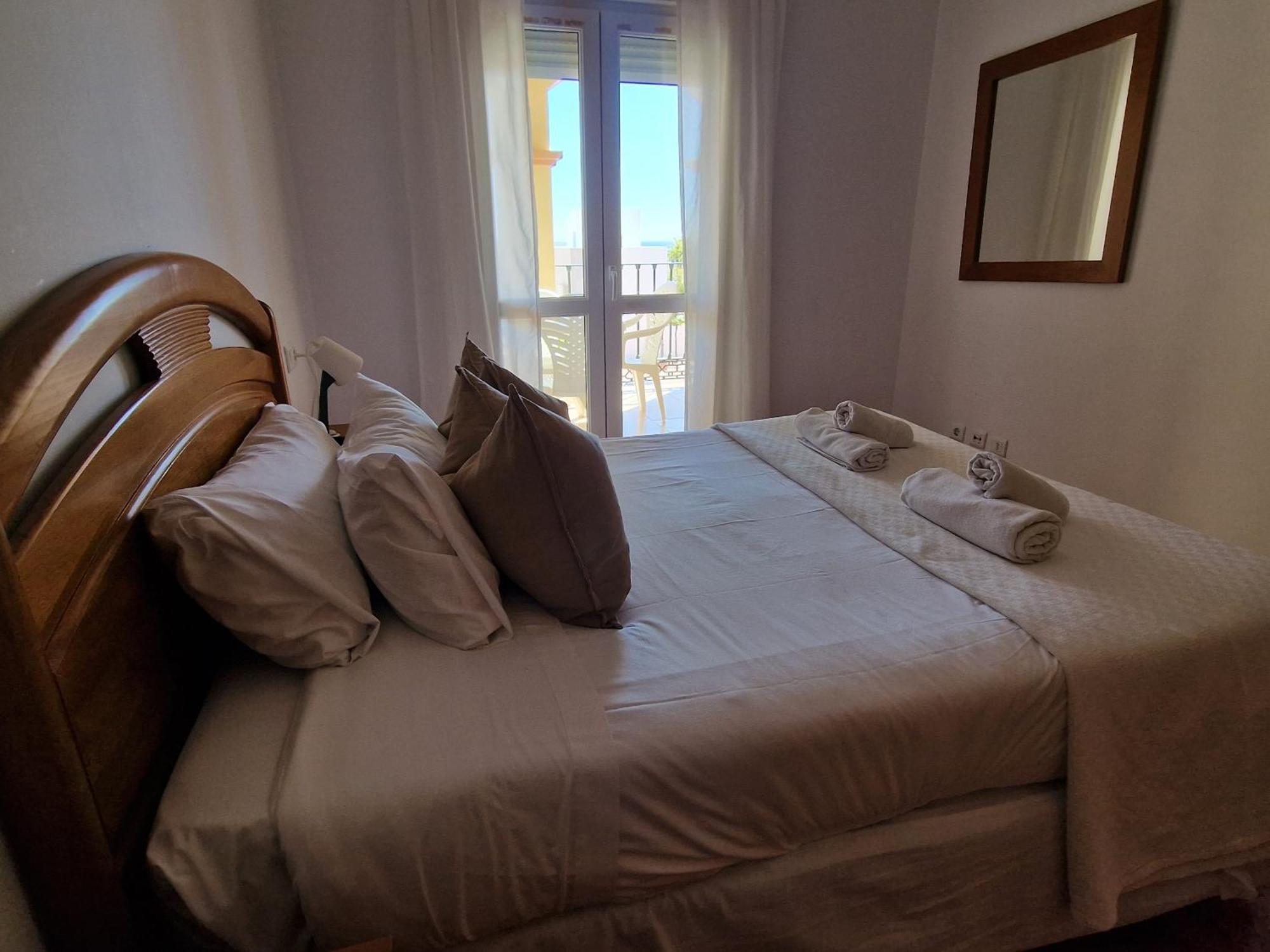 נרחה Apartamentos Latin מראה חיצוני תמונה