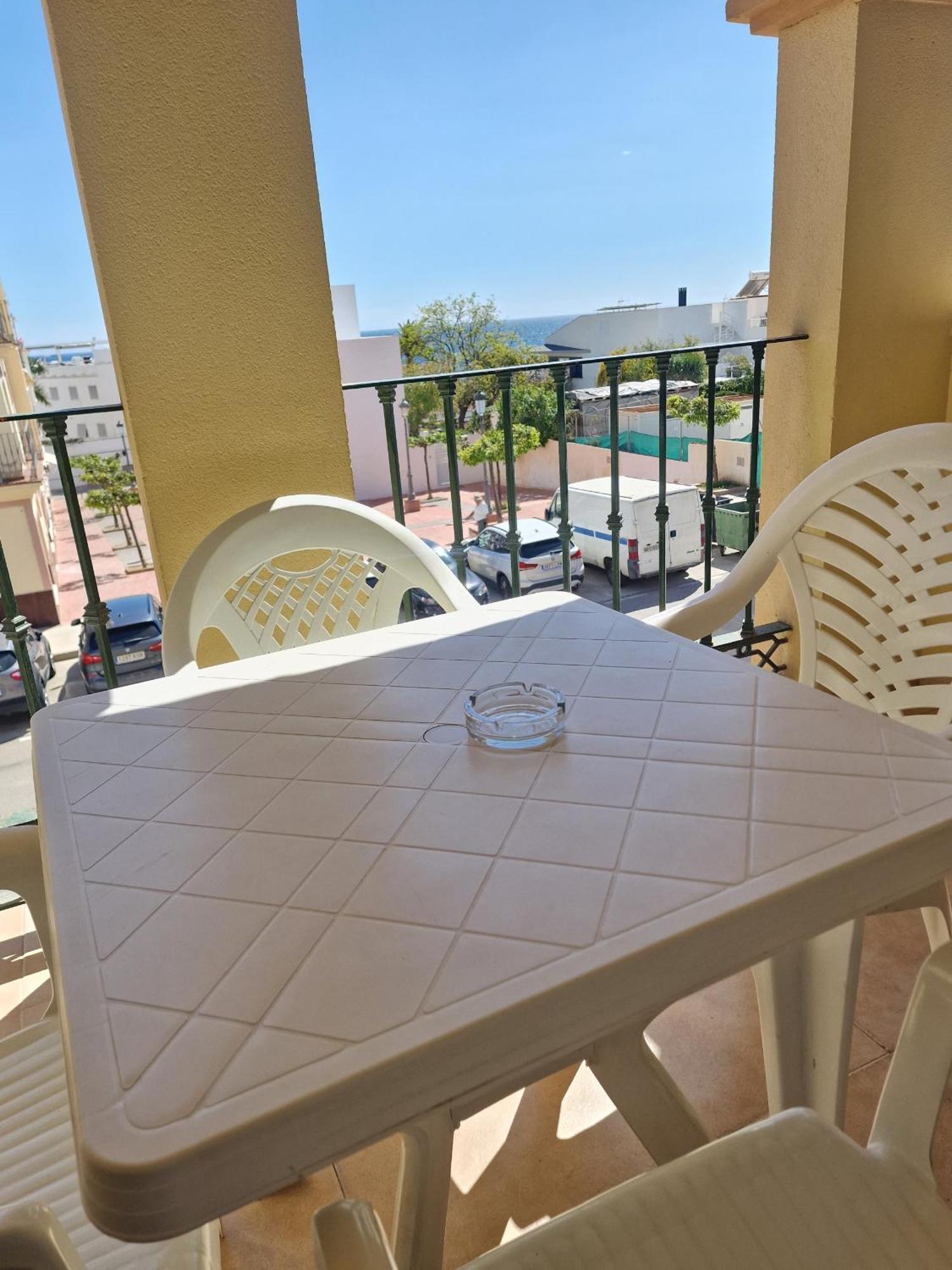 נרחה Apartamentos Latin מראה חיצוני תמונה