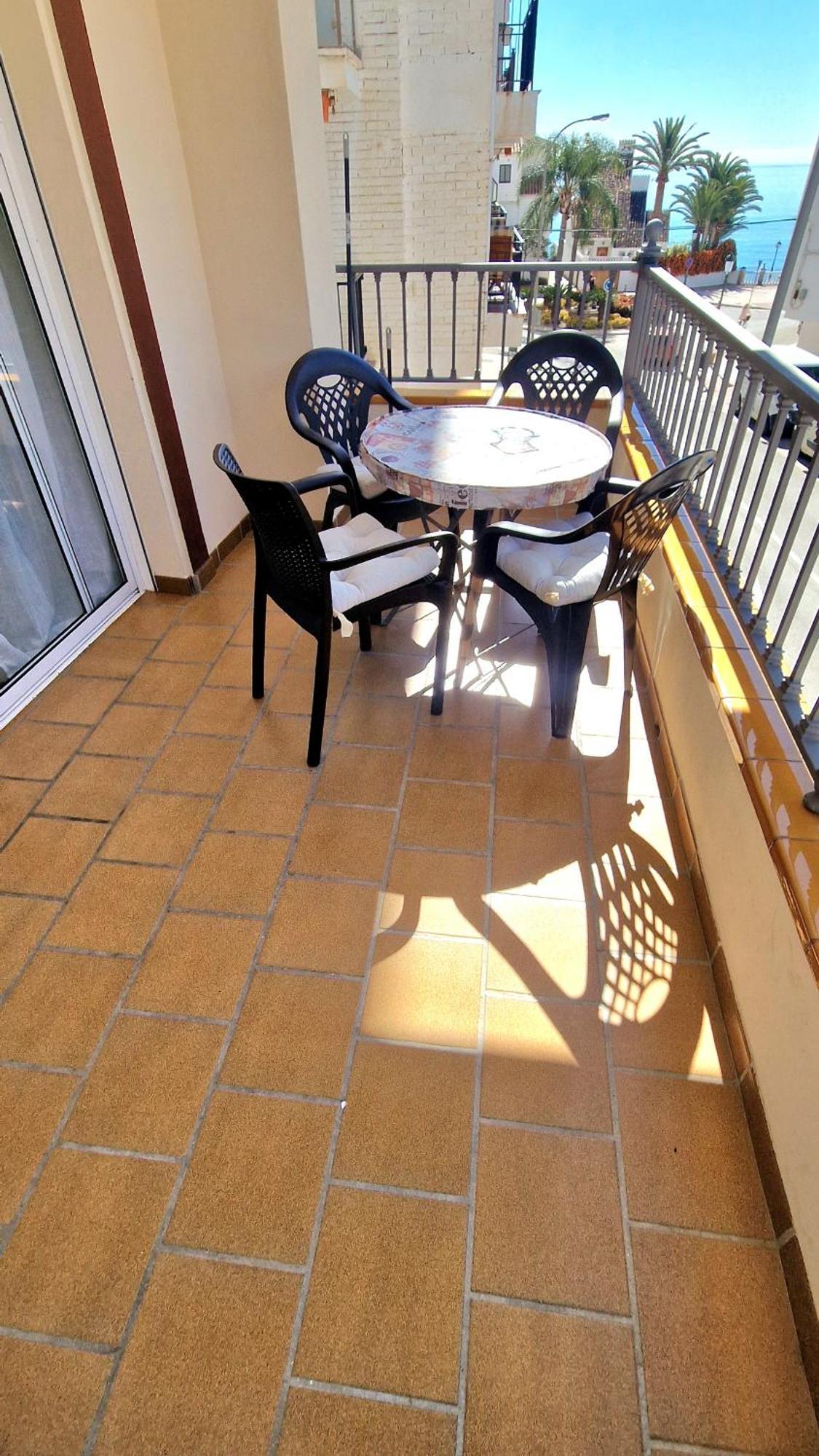 נרחה Apartamentos Latin מראה חיצוני תמונה