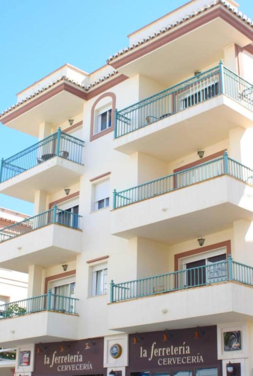 נרחה Apartamentos Latin מראה חיצוני תמונה